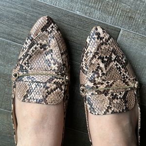 REPORT snake skin brown flats loafers size 8.5